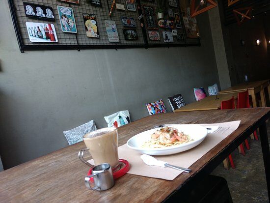 Estrella's Kitchen & Cafe